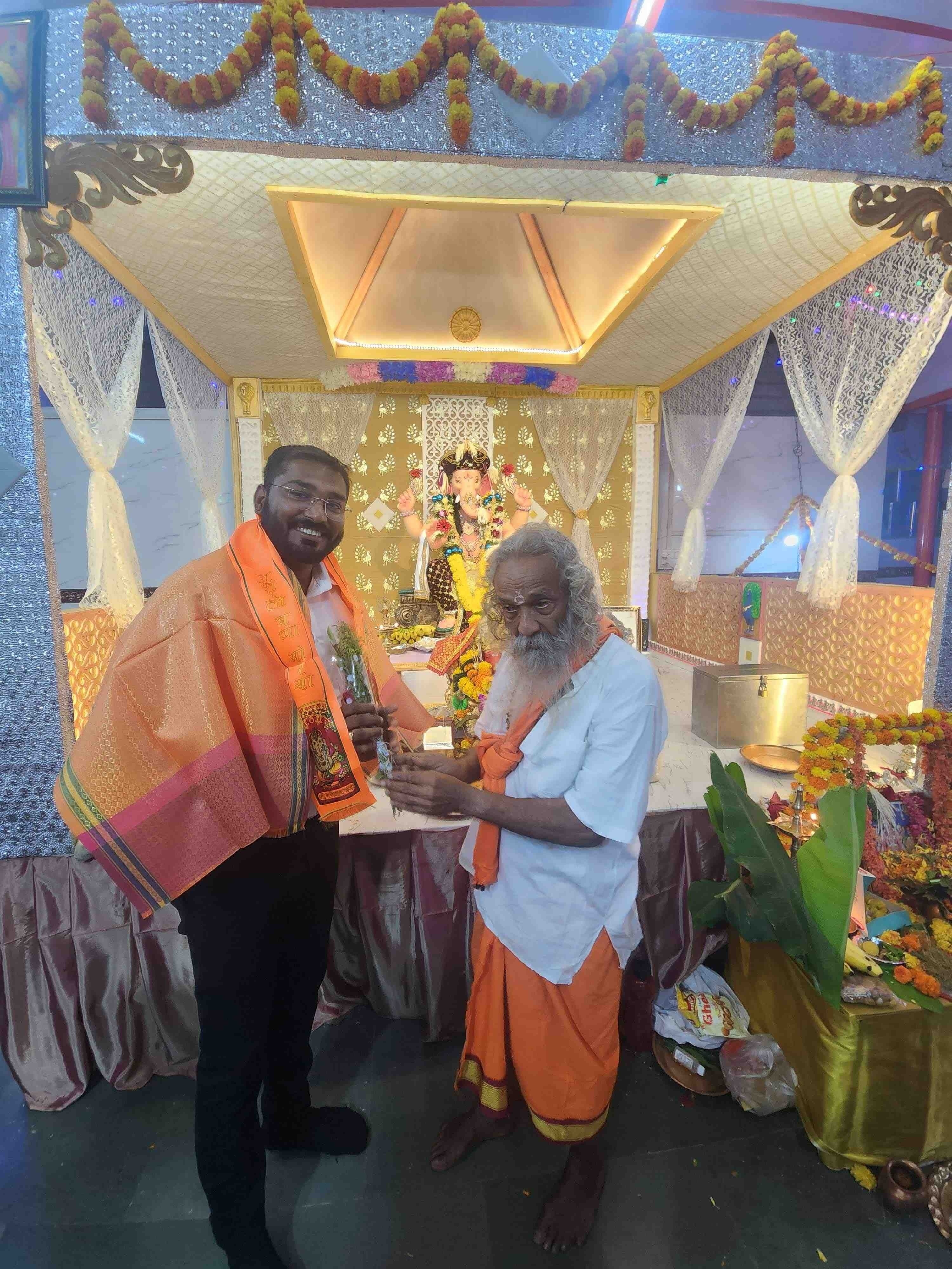 Dilip Gupta JMD GROUP Leader Businessman Finance CEO JMD Group Of Companies Mumbai Founder Dilip Gupta